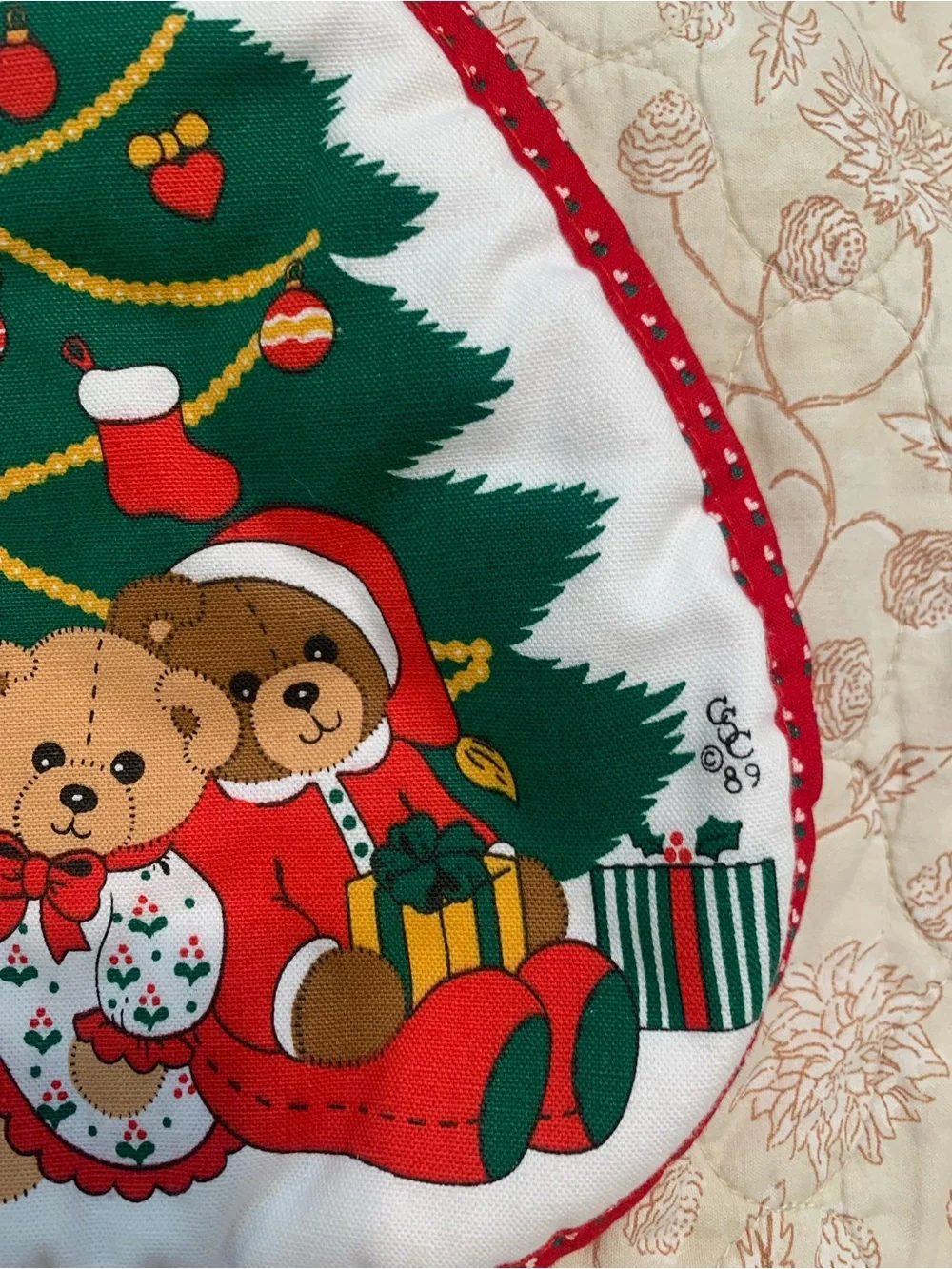 Vintage Holiday Bear Tree Pot Holder